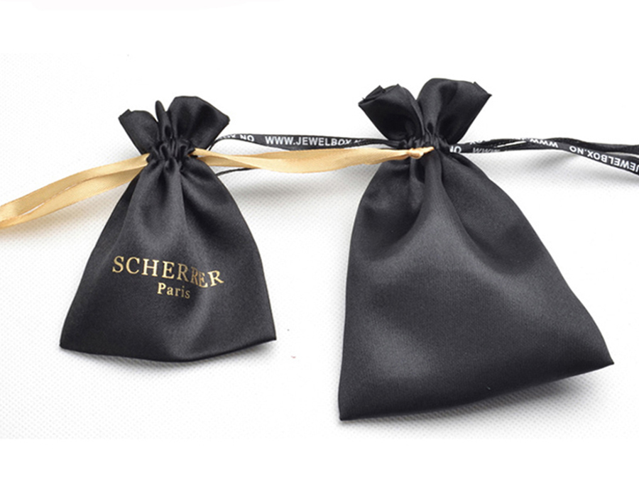 Print ribbon satin pouch